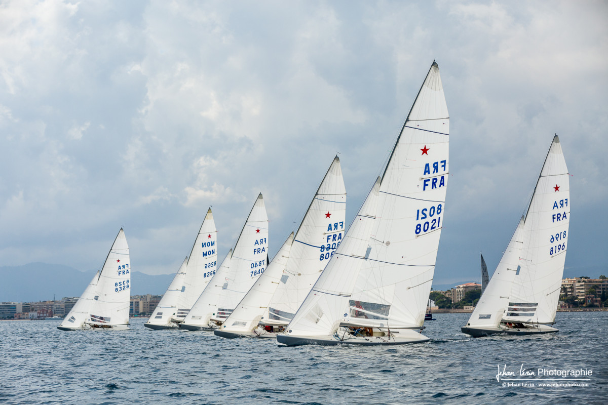 Départ de la flotte.