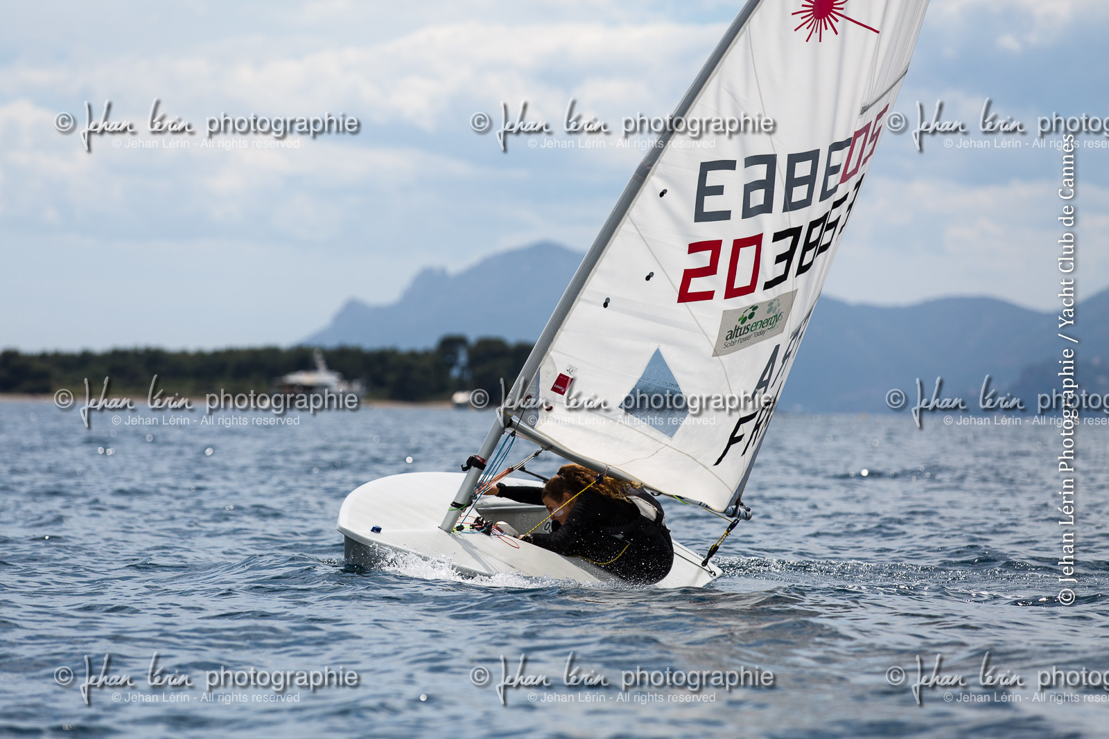 entrainement-laser-radial_louise-cervera_matisse-pacaud_ycc_cannes_jl_5d3_02-06-2016-0400.jpg
