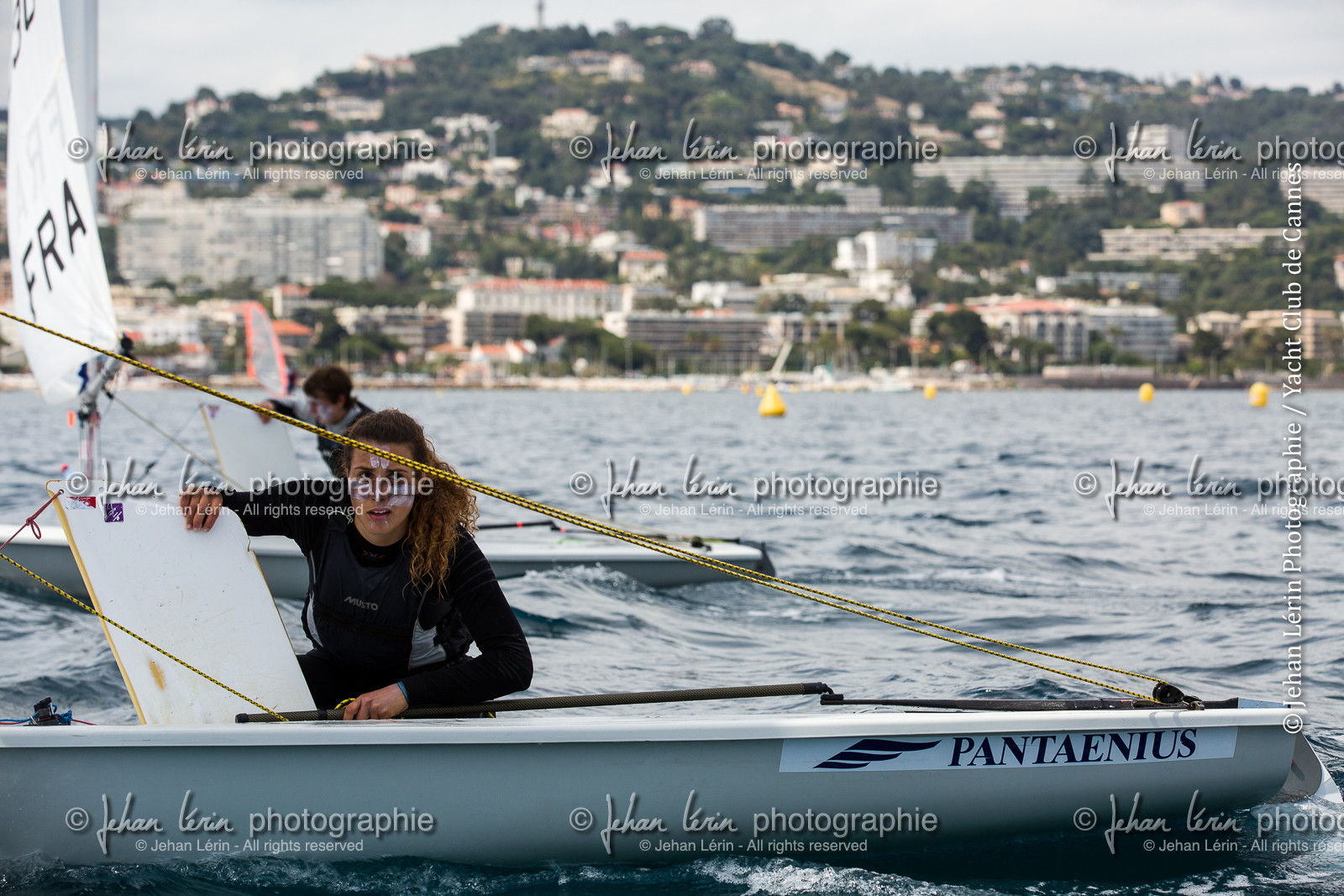 entrainement-laser-radial_louise-cervera_matisse-pacaud_ycc_cannes_jl_5d3_02-06-2016-0564.jpg