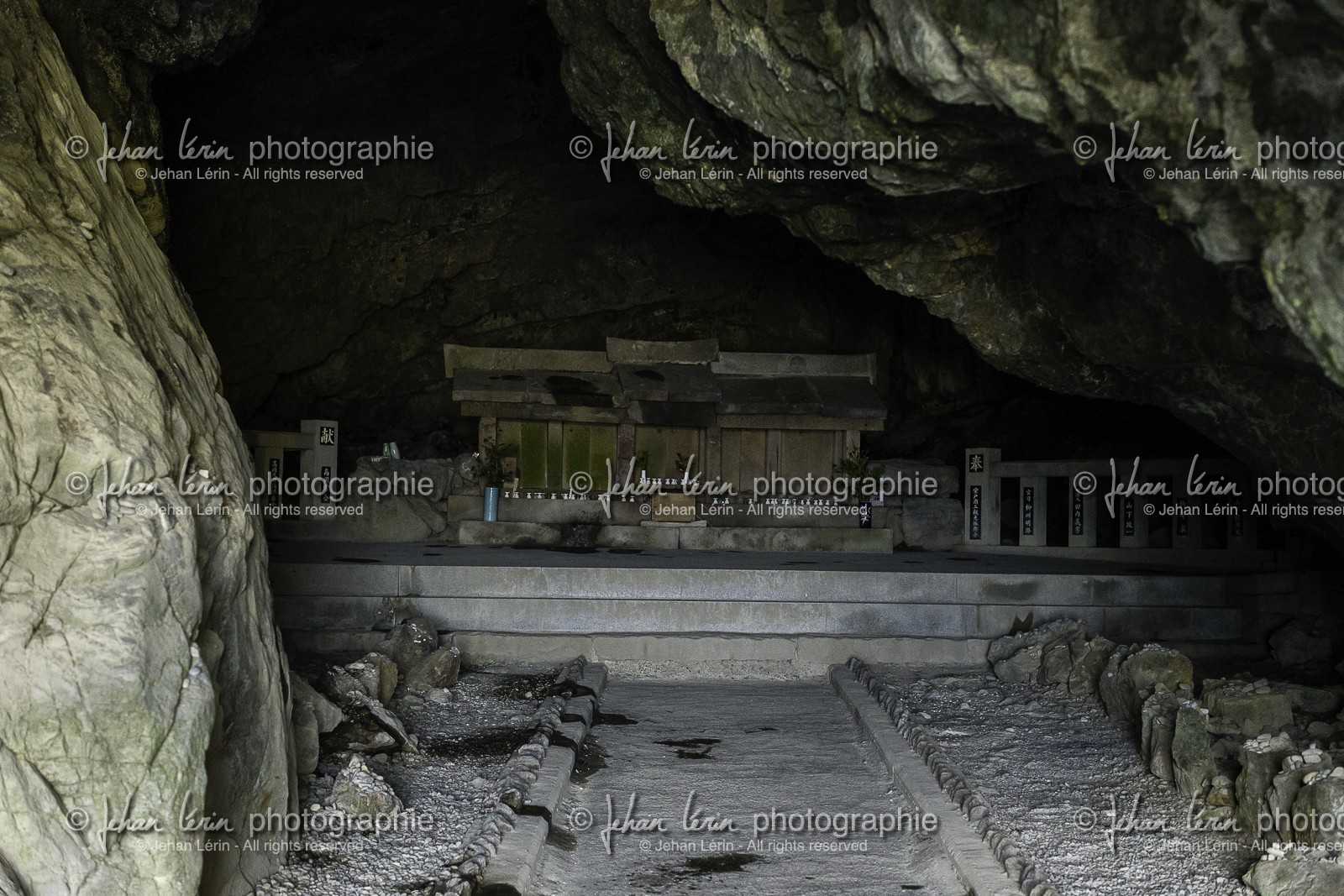 kobo-daishi-cave_cap-muroto_shikoku_japon_14-03_2014-2471.jpg