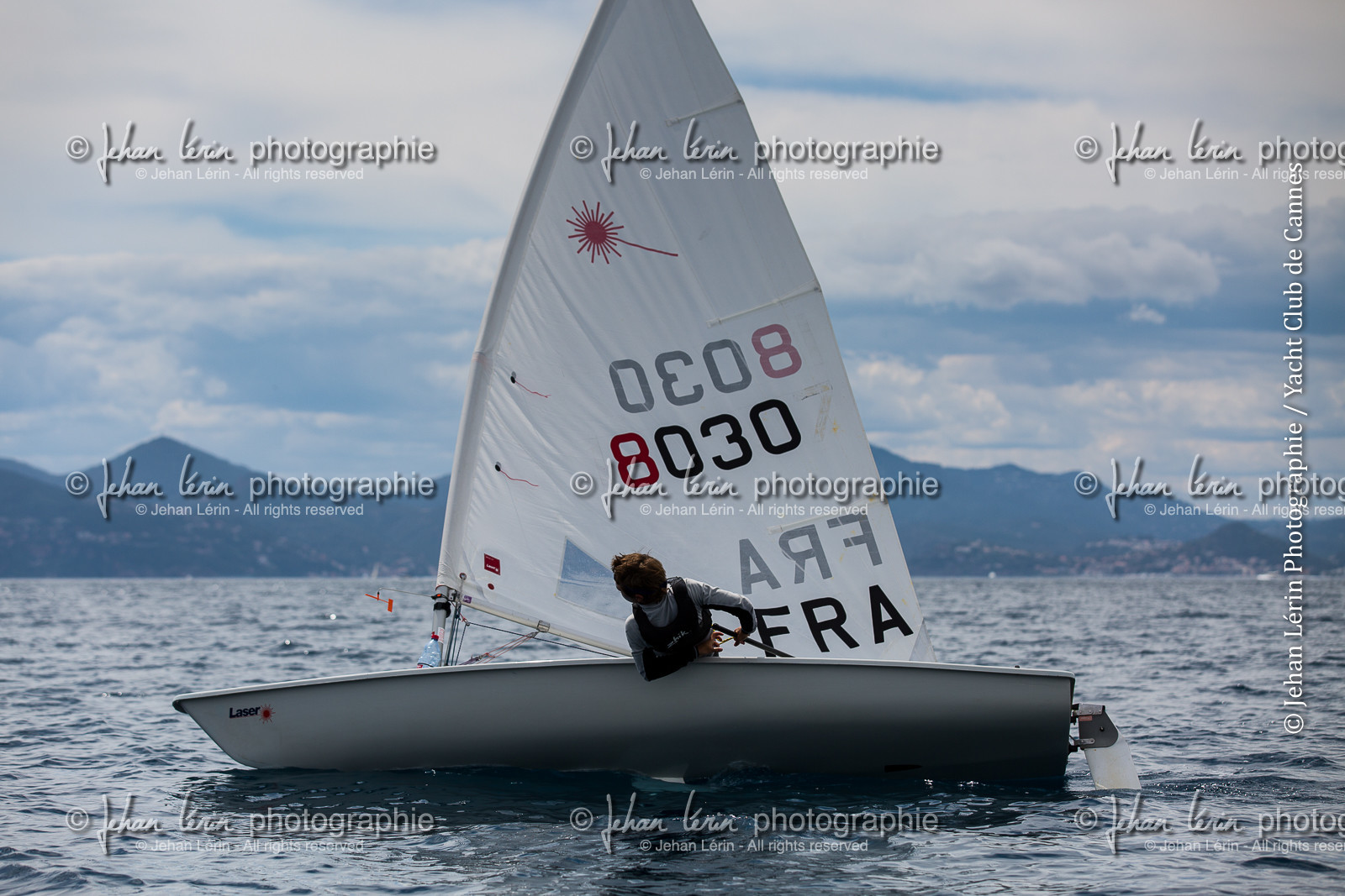 entrainement-laser-radial_louise-cervera_matisse-pacaud_ycc_cannes_jl_5d3_02-06-2016-0374.jpg