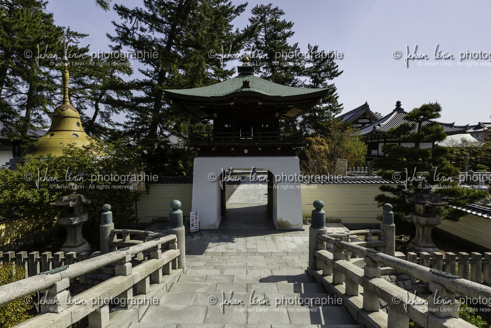 zentsuji_temple-75_shikoku_japon_07-04_2014-1012.jpg